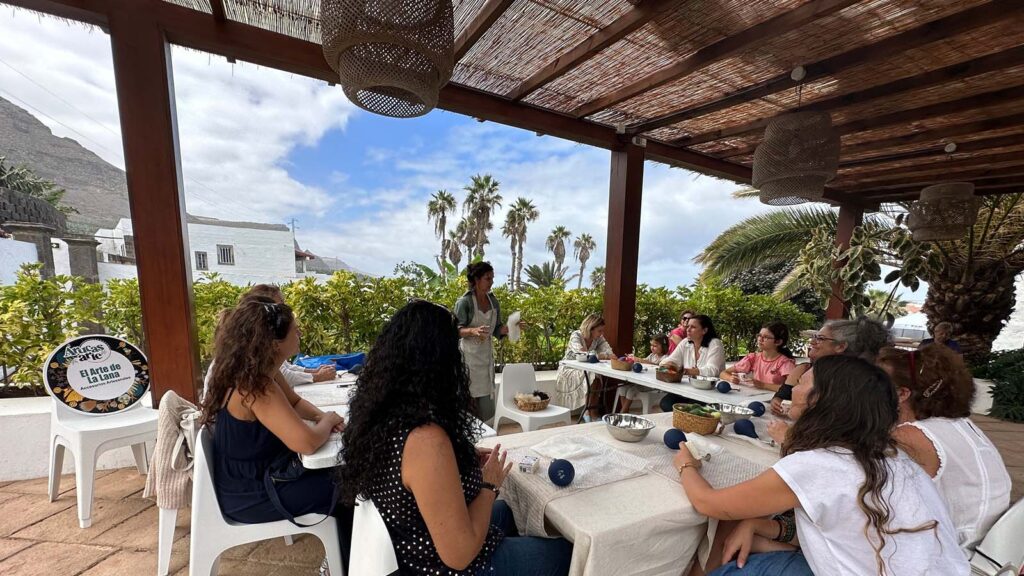 Arucas es Arte - Tercera Edición - Showrrom de Arte y Artesanía3